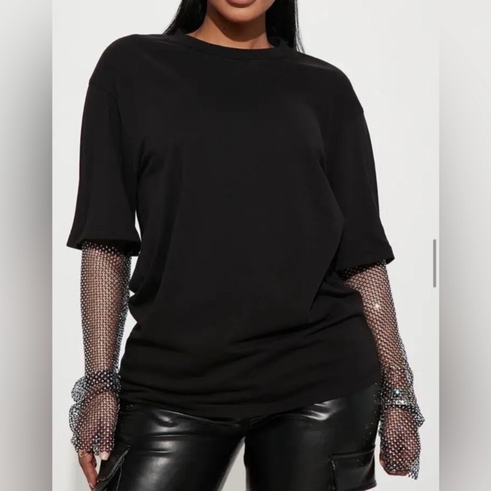Fashion Nova Black Short-Sleeve Tunic with Mesh Sleeve Detail